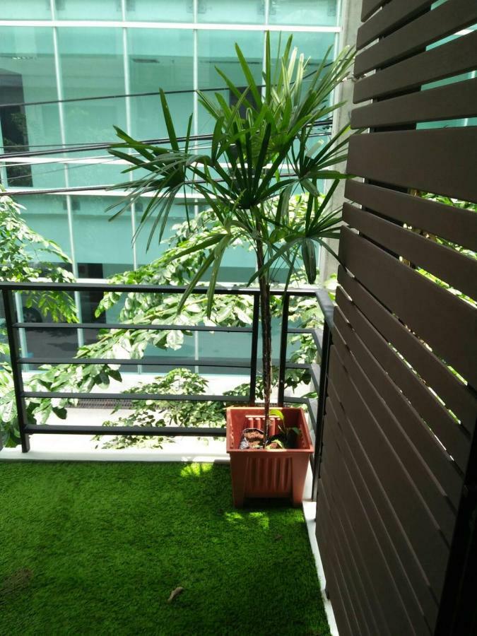 Studio Balcony